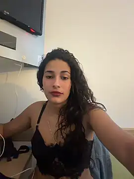 Luana_264 live cam on StripChat