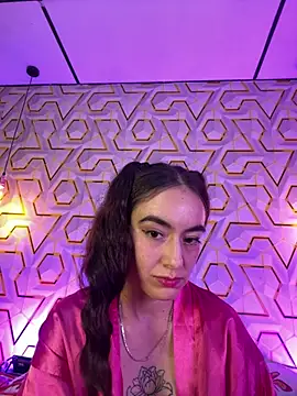 MelanyyJhonson15 live cam on StripChat