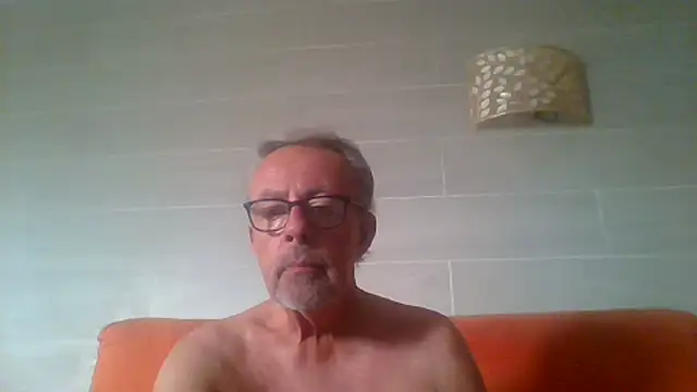 tuggy59 live cam on StripChat