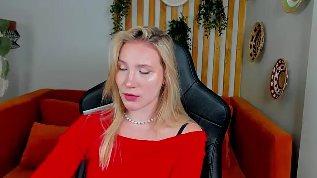 ElaraVoltage