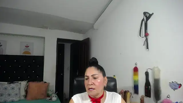 mature_bigboobs10 live cam on StripChat