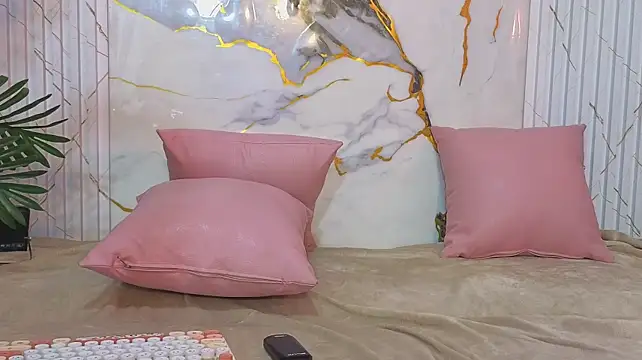 davi_tay (M twink) - Show asshole open + fingers