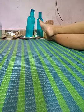 Hot-cute_beby live cam on StripChat