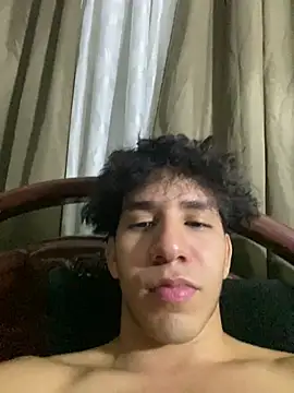 Alejandrososas live cam on StripChat