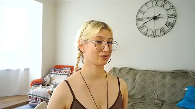 ChiaCatucci live cam on StripChat