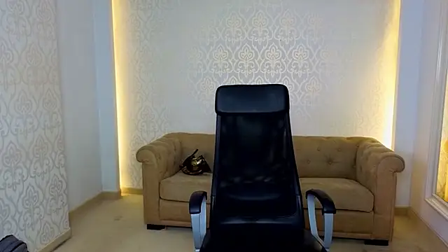 KellenWest live cam on StripChat