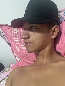 Araujo_1 live cam on StripChat