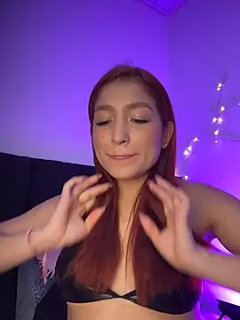 monse_cat live cam on StripChat