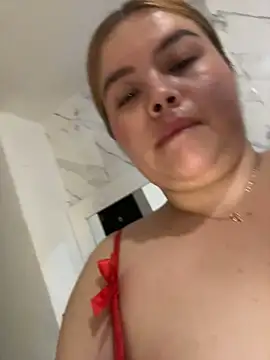 Misblond live cam on StripChat