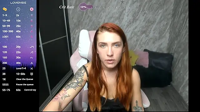 Reginasmilee live cam on StripChat