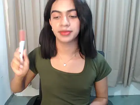 hottie_trixie live cam on StripChat