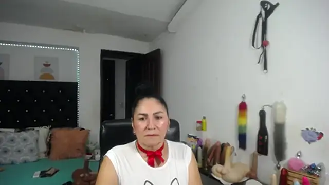 mature_bigboobs10 live cam on StripChat