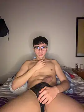 camirojas_boy (M young) - More dildo 🥴🔥