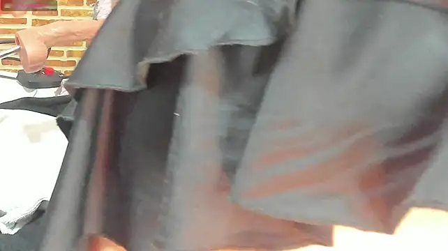 electrabig_6 live cam on StripChat