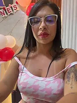 Noa_rousse01 live cam on StripChat