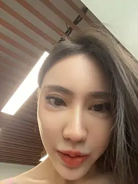 Lasouris5254 live cam on StripChat