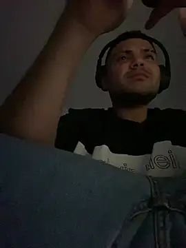 GusanoDelicioso live cam on StripChat