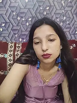 Queen_Rosyy live cam on StripChat
