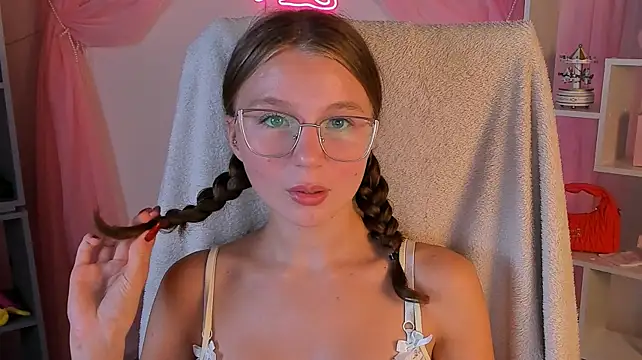 Elli_Frankenweenie live cam on StripChat