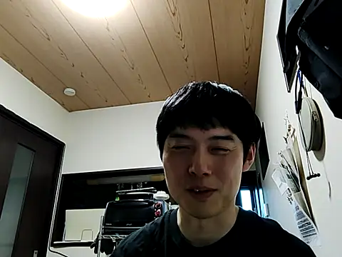 whitebriefboy live cam on StripChat