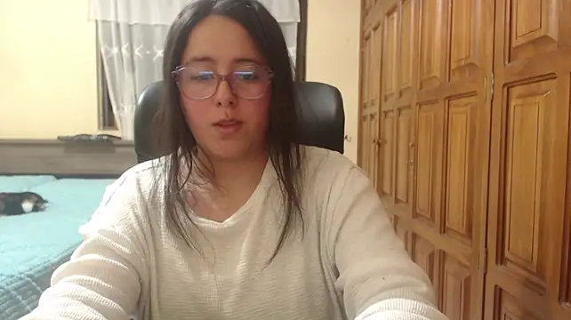 Venus_cat_ live cam on StripChat