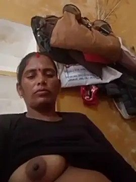 Rachana_Lodhi live cam on StripChat