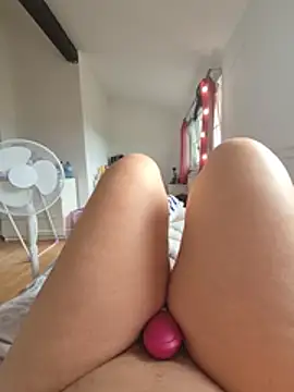 hairypussy1705 live cam on StripChat