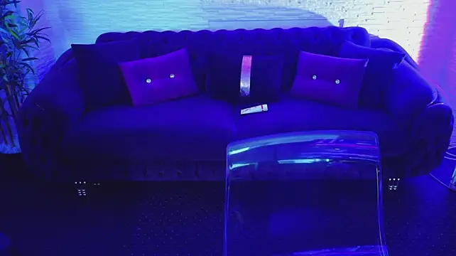 YonaMoon live cam on StripChat