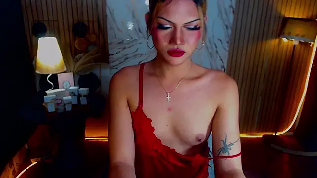 StellaSaucyCum live cam on StripChat