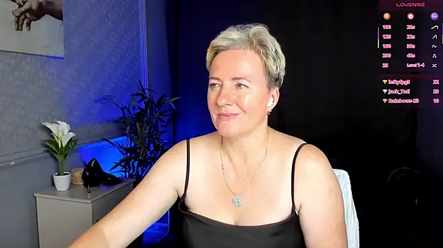 Nika_Smit live cam on StripChat