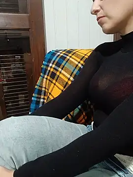 Lupita_sol live cam on StripChat