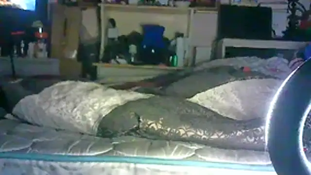 SINC3R3LY_FIR3 live cam on StripChat