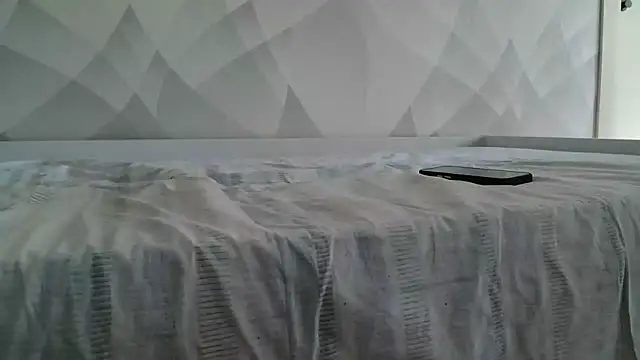 Ragahotitalia live cam on StripChat