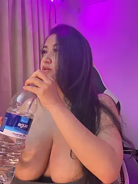 shanel_taylor live cam on StripChat
