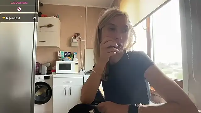 AngelJeni live cam on StripChat