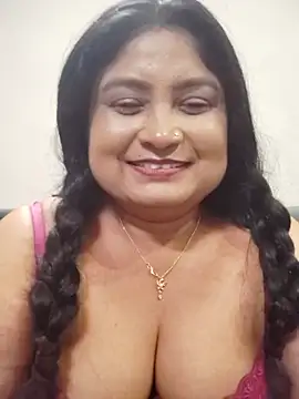 hornyriyanka live cam on StripChat