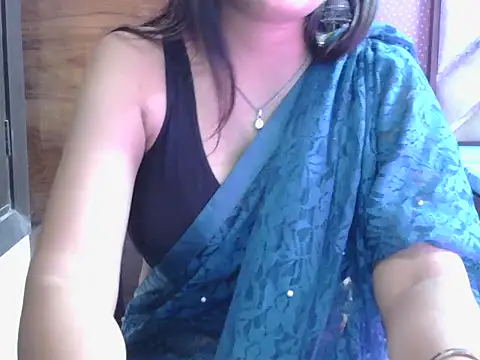 miss-riyaa live cam on StripChat