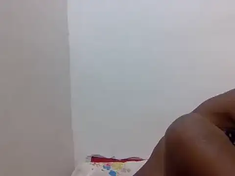smallgiirlpetite live cam on StripChat