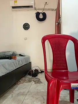 bigdick211292 live cam on StripChat