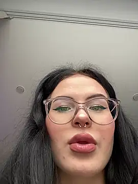 Cindy_Mil live cam on StripChat