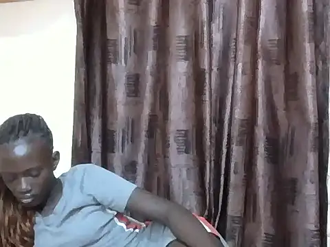 Queanah live cam on StripChat