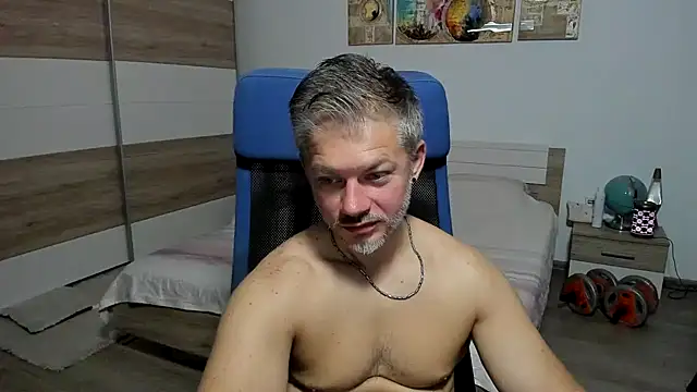RobbyShawz live cam on StripChat