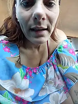 Zingara83 live sex cam