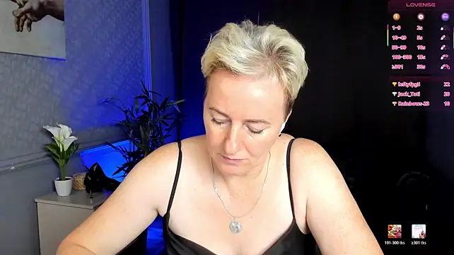 Nika_Smit live cam on StripChat