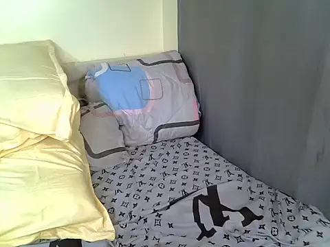 sexxydollyy (F teen) - 1 finger in asshole 🤭🫦