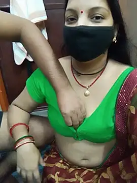 Manjudear live cam on StripChat