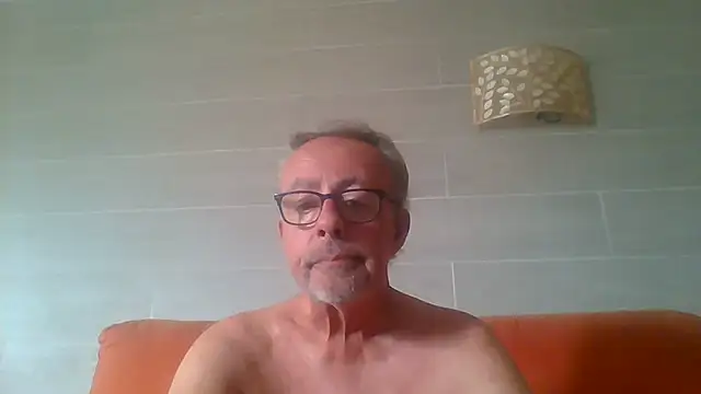 tuggy59 live cam on StripChat
