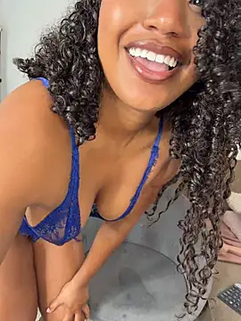MilaTeenX live cam on StripChat