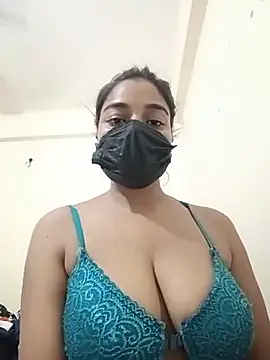 Little_toy_girl