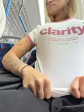 StreetSquirt's live cam